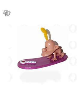 Titeuf à Quatre Pattes Avec Son Hochet